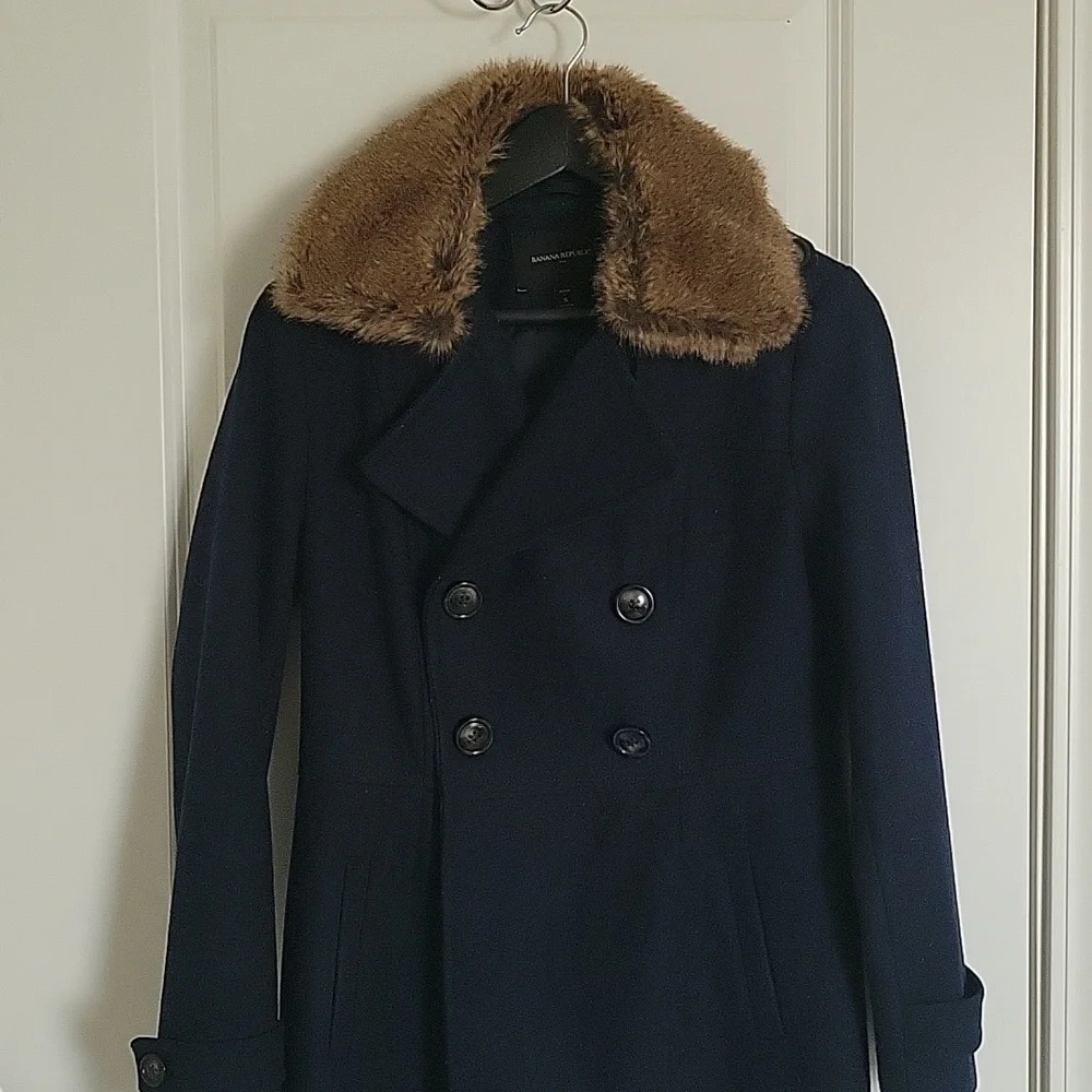 Banana Republic Navy Peacoat - Picture 2 of 5